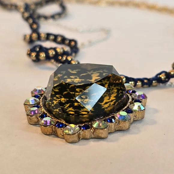 Betsey Johnson Gold and Navy CRYSTAL Heart Necklace with Iridescent Accents - Picture 6 of 12
